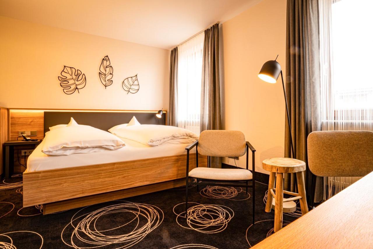 Hotel Rio คาร์ลสรูเฮอ ภายนอก รูปภาพ