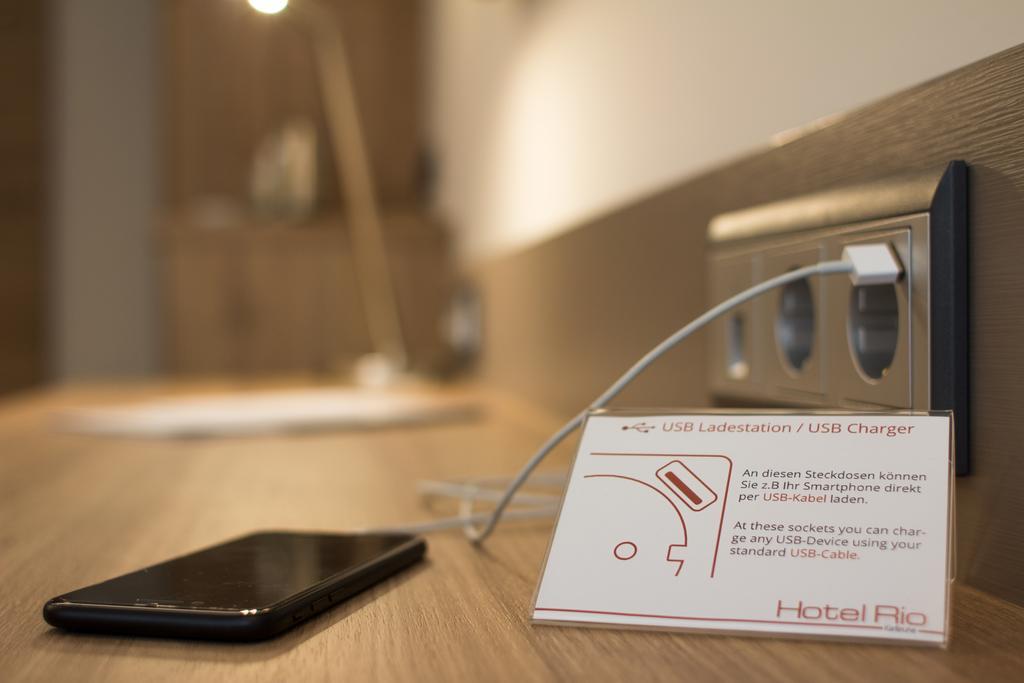 Hotel Rio คาร์ลสรูเฮอ ภายนอก รูปภาพ