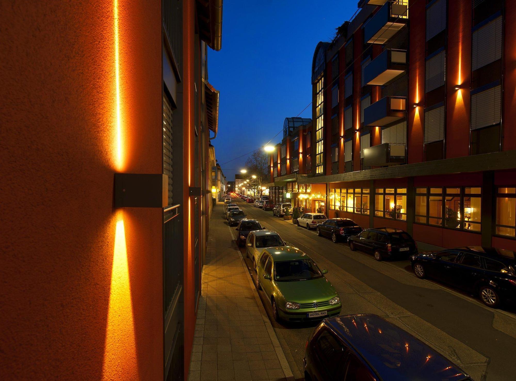 Hotel Rio คาร์ลสรูเฮอ ภายนอก รูปภาพ